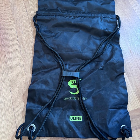 NEW Gecko-brands Black & Green Waterproof Drawstring Backpack Bag NEW with TAGS - Picture 5 of 6